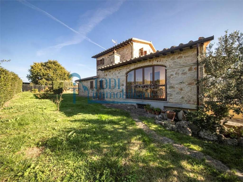 Rustico / casale a Montecastrilli in Via Del Poggio - Foto 4