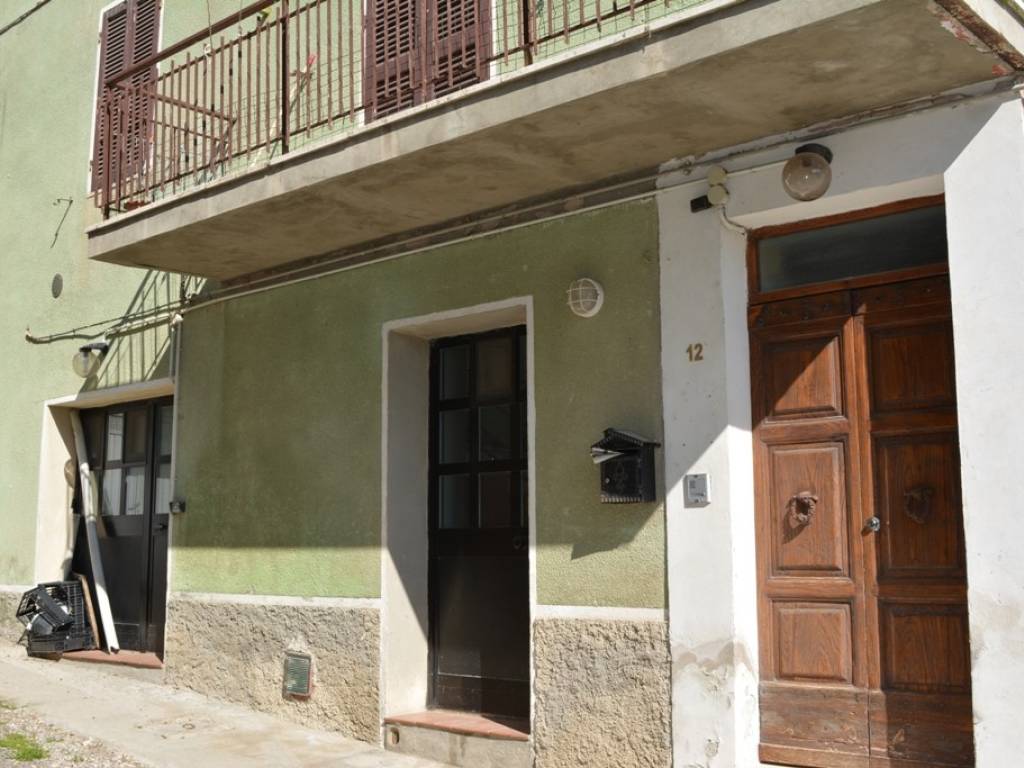 Casa indipendente a Castiglione del lago in Via della Repubblica - Foto 2