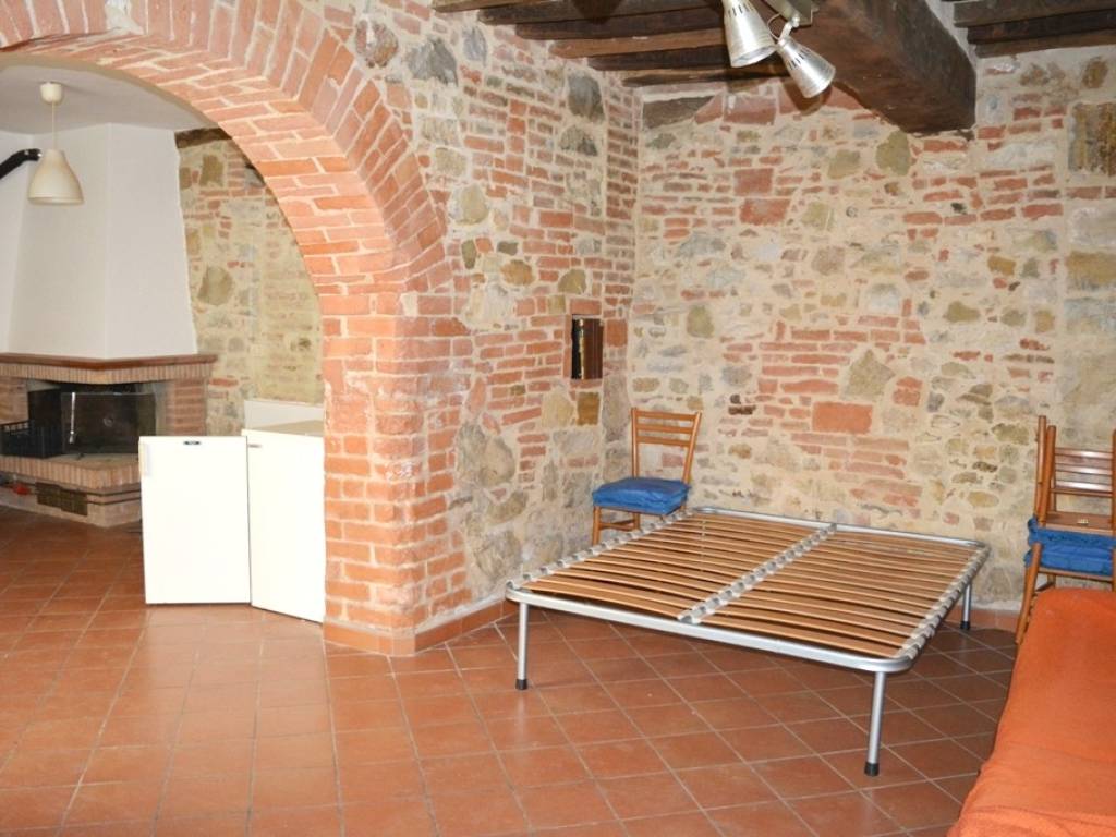 Casa indipendente a Castiglione del lago in Via della Repubblica - Foto 5