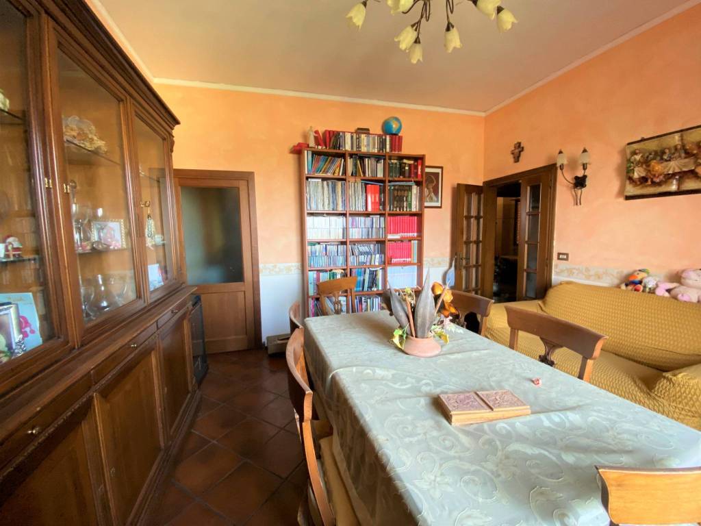 Casa indipendente a Castiglione del lago in Via Piemonte - Foto 2