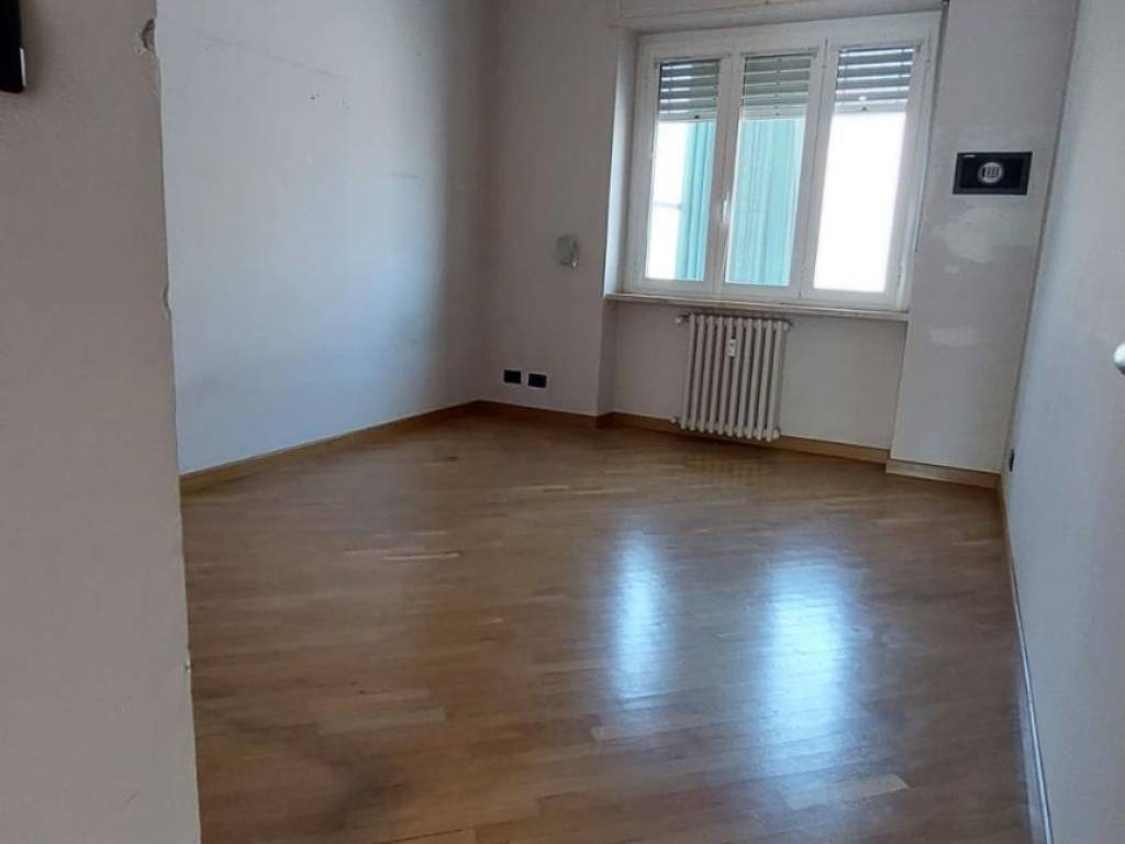 Appartamento a Asti in VIALE PARTIGIANI - Foto 2