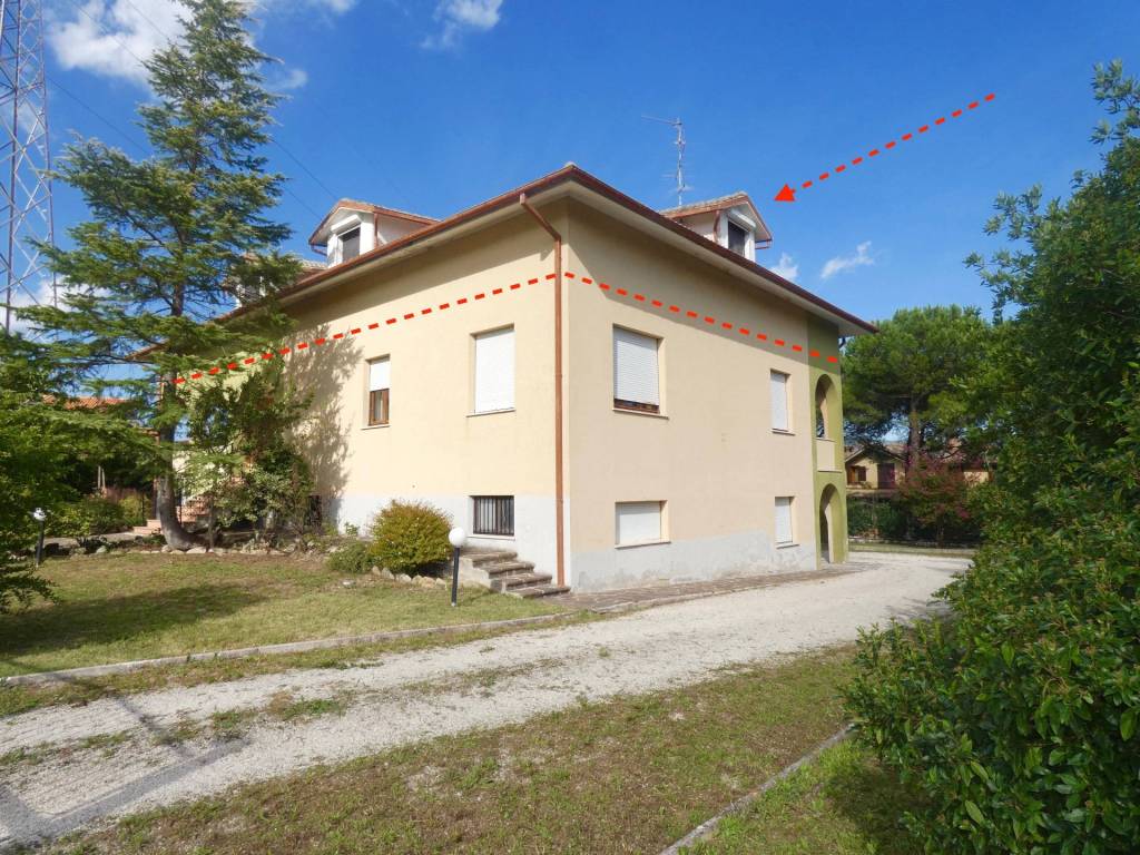 Appartamento a Fabriano in VIA SERRALOGGIA - Foto 2