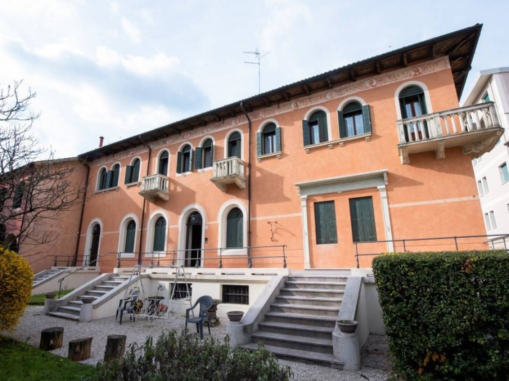 Appartamento a Conegliano in Via Generale Armando Diaz, 2 - Foto 2