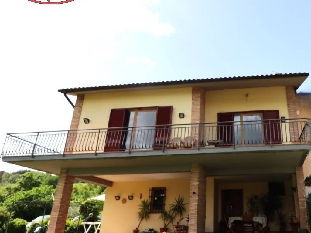 Villa a Montevarchi in Via Chiantigiana - Foto 2