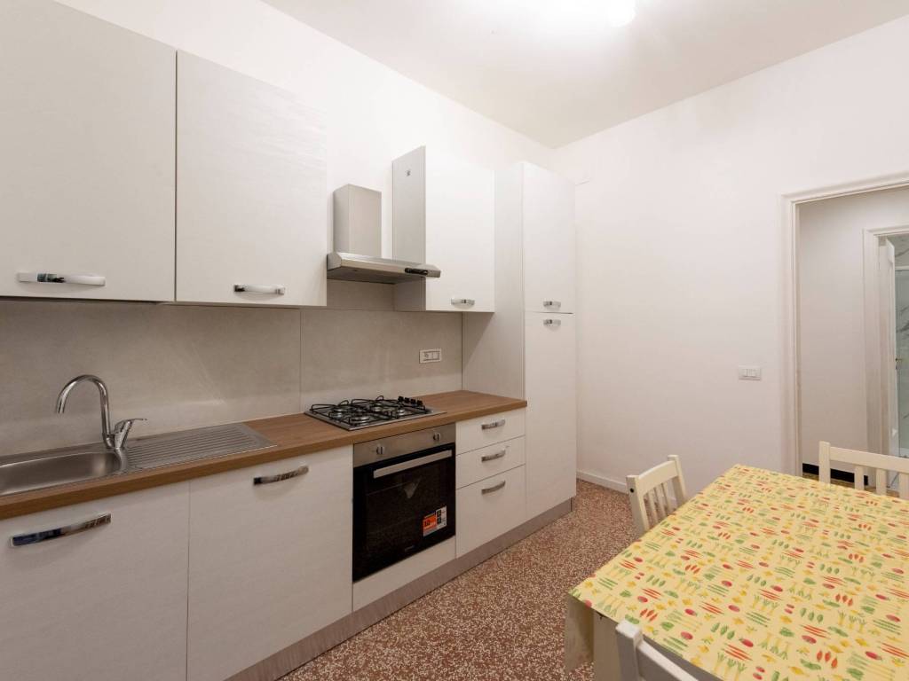 Appartamento a Genova in Via Pietro Paleocapa, 22 - Foto 2
