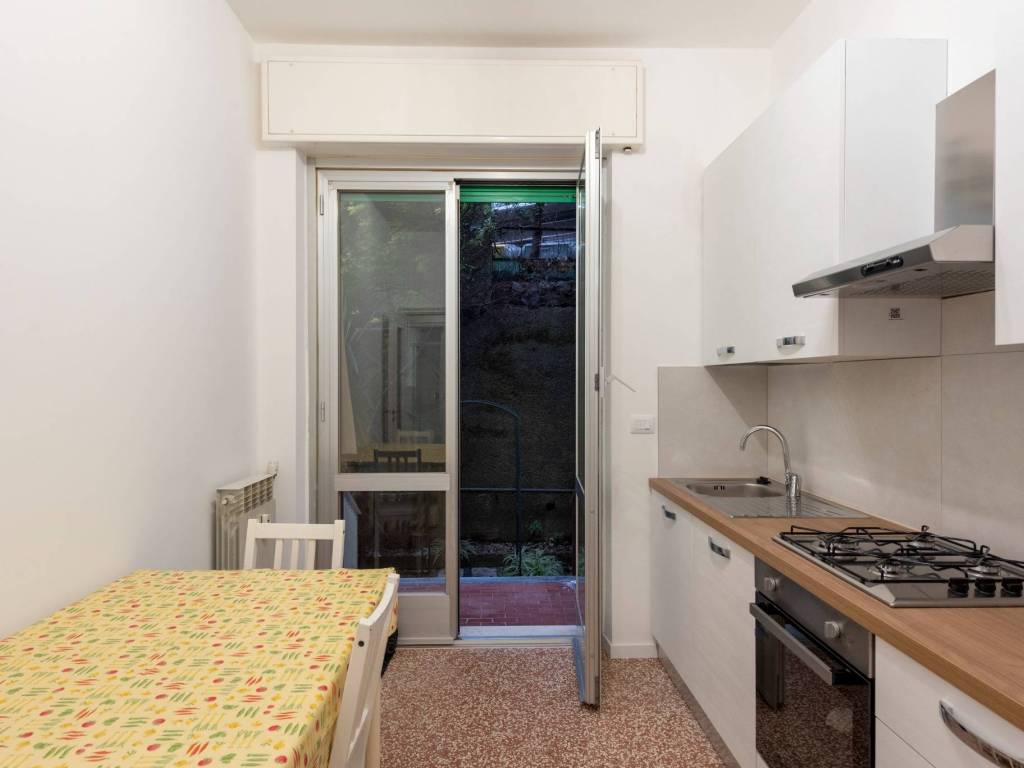 Appartamento a Genova in Via Pietro Paleocapa, 22 - Foto 4
