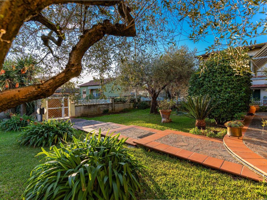 Villa a Luni in Via Madonnina - Foto 4