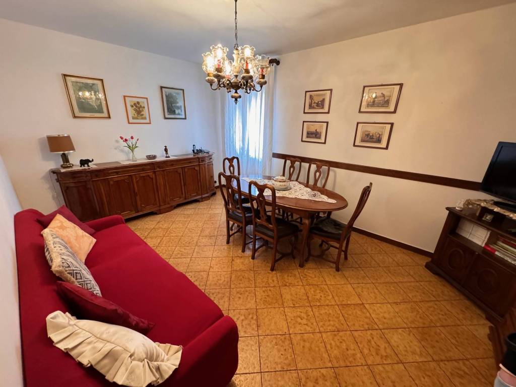 Villa a Brendola in Via Cristoforo Colombo, 18 - Foto 2