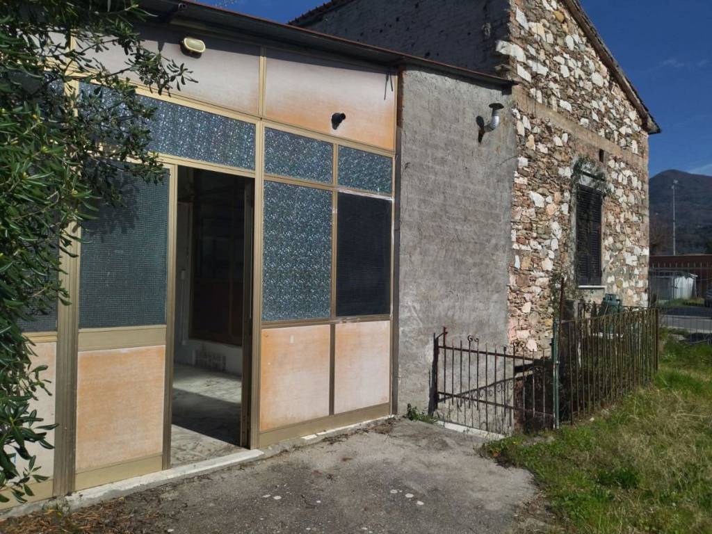 Palazzo / stabile a Seravezza in Via Luigi Salvatori - Foto 2