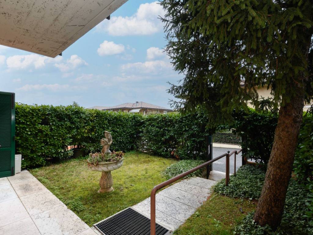 Appartamento a Padenghe sul garda in Via Galetti - Foto 2