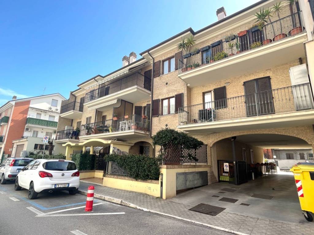 Appartamento a San benedetto del tronto in Via Carducci - Foto 2