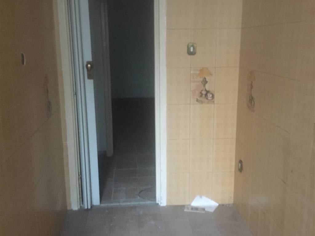 Appartamento a Taranto in VIA PELUSO - Foto 3