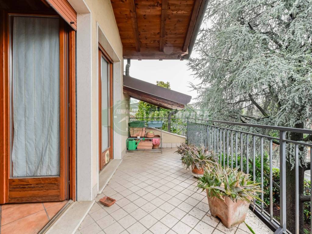 Villa a Busnago in Via Vittorio Veneto - Foto 2