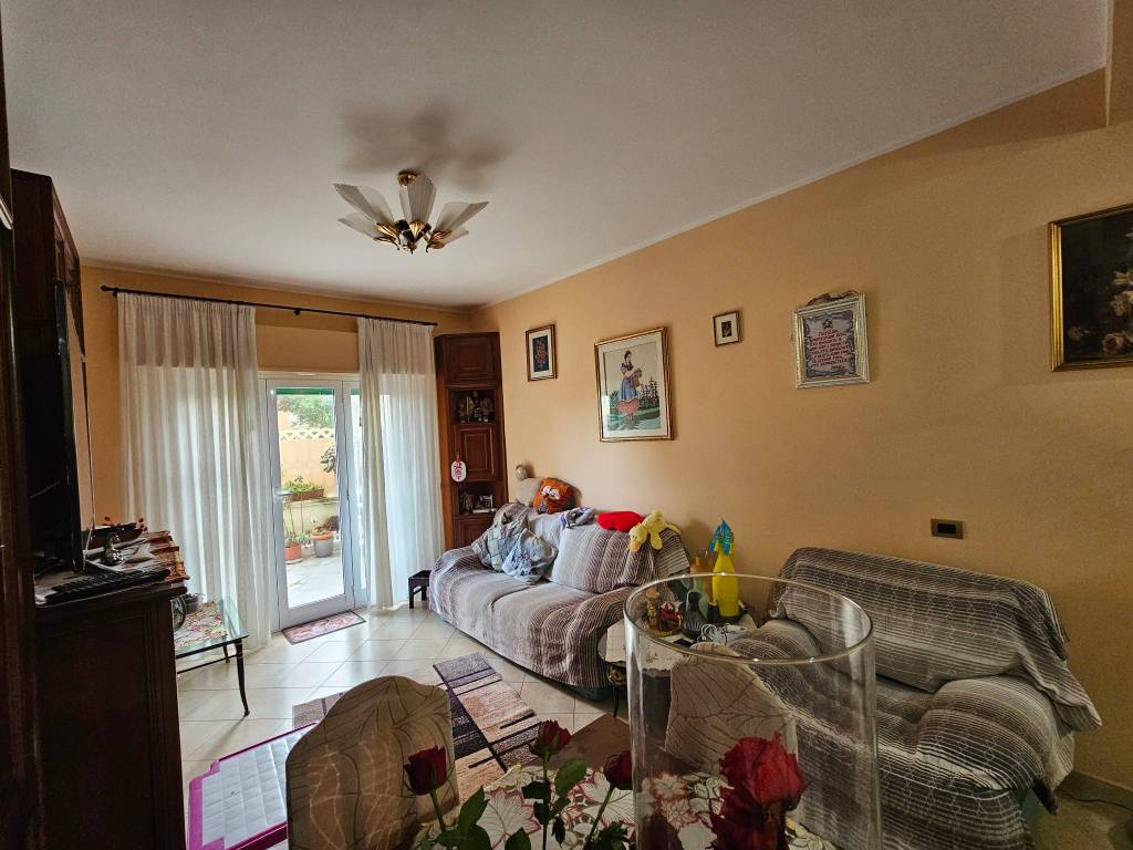 Appartamento a Pomezia in Via Svezia - Foto 4