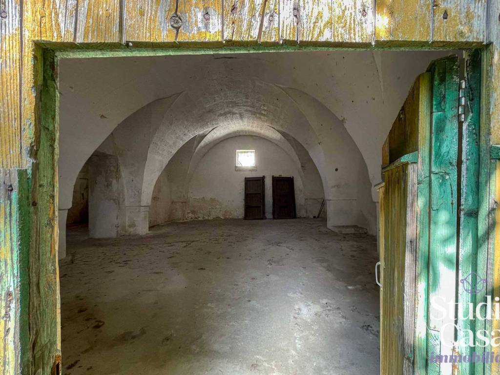 Palazzo / stabile a Veglie in Via Salvatore Quasimodo, 1 - Foto 3