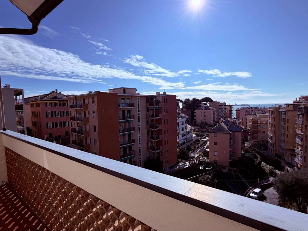 Appartamento a Genova in Via Divisione Acqui - Foto 2