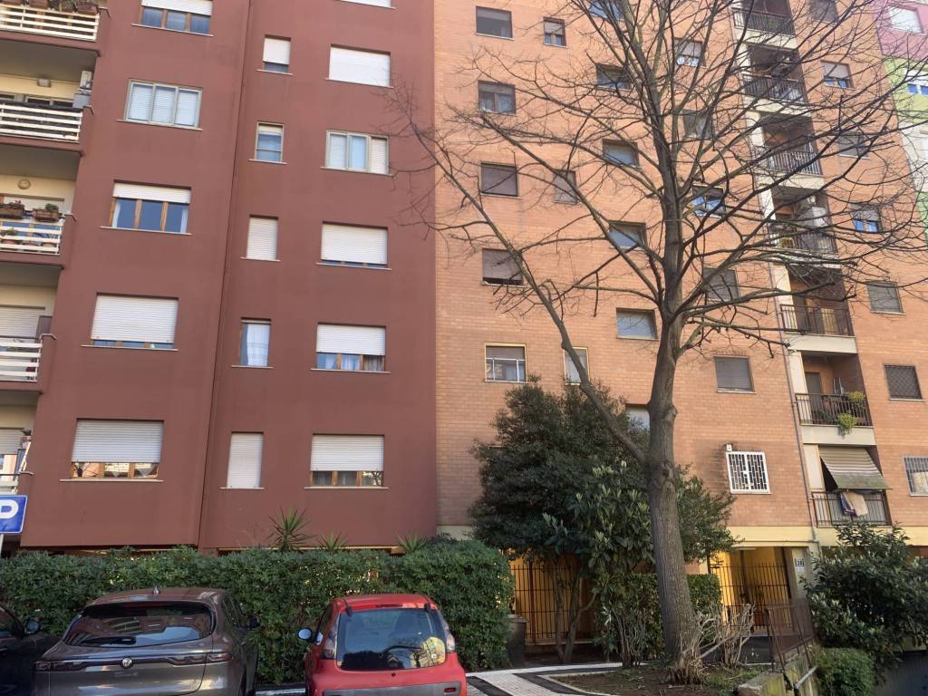 Appartamento a Pomezia in Piazzale Aldo Moro - Foto 2