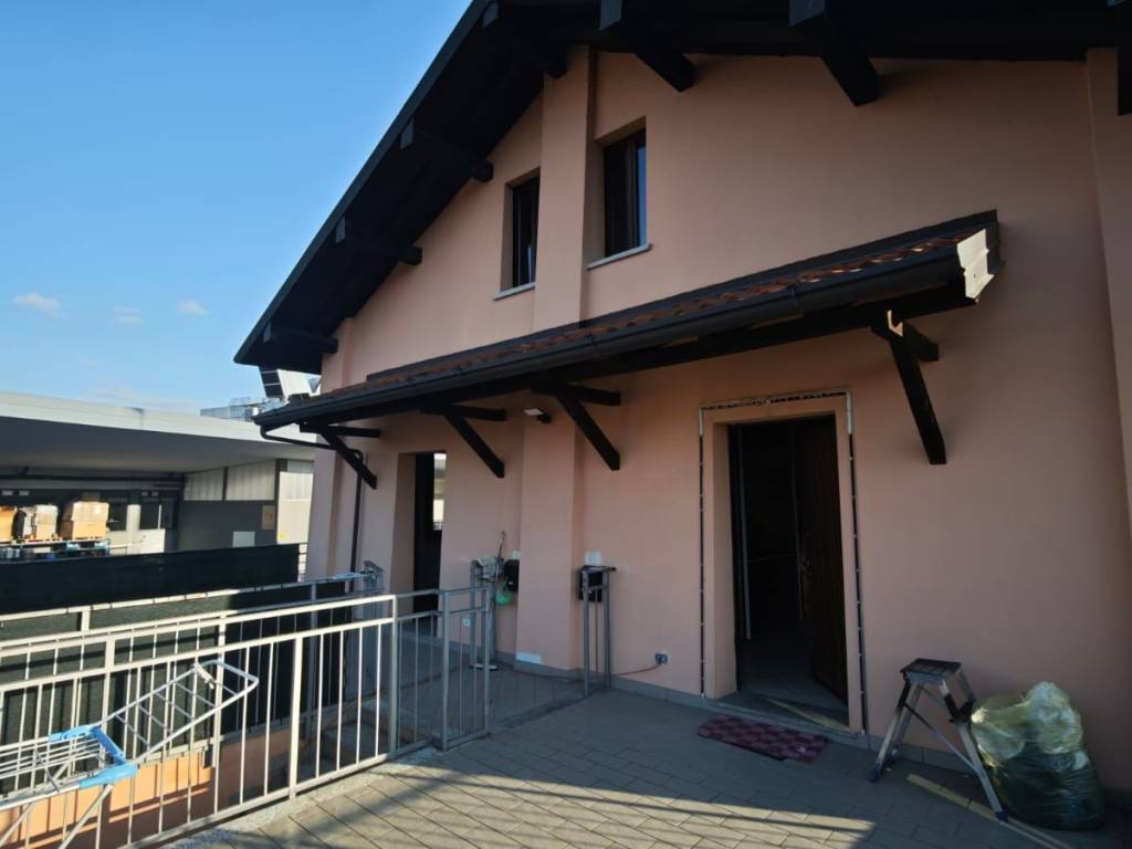 Villa a Como in Via Francesco Confalonieri, 40 - Foto 4