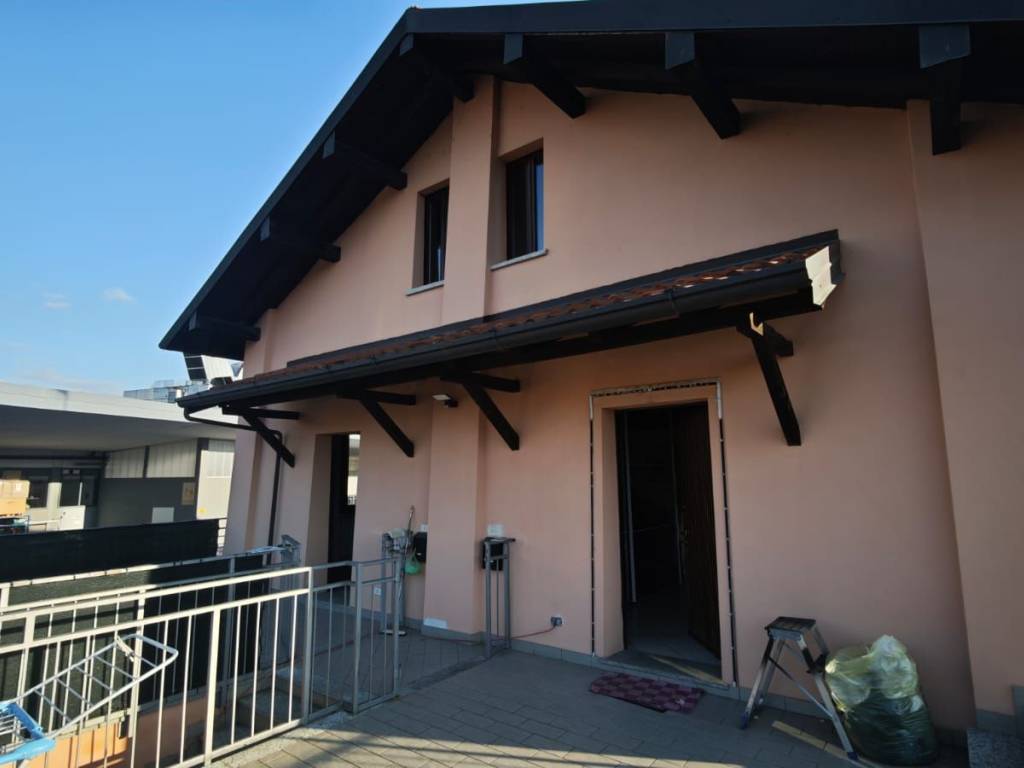 Villa a Como in Via Francesco Confalonieri, 40 - Foto 5