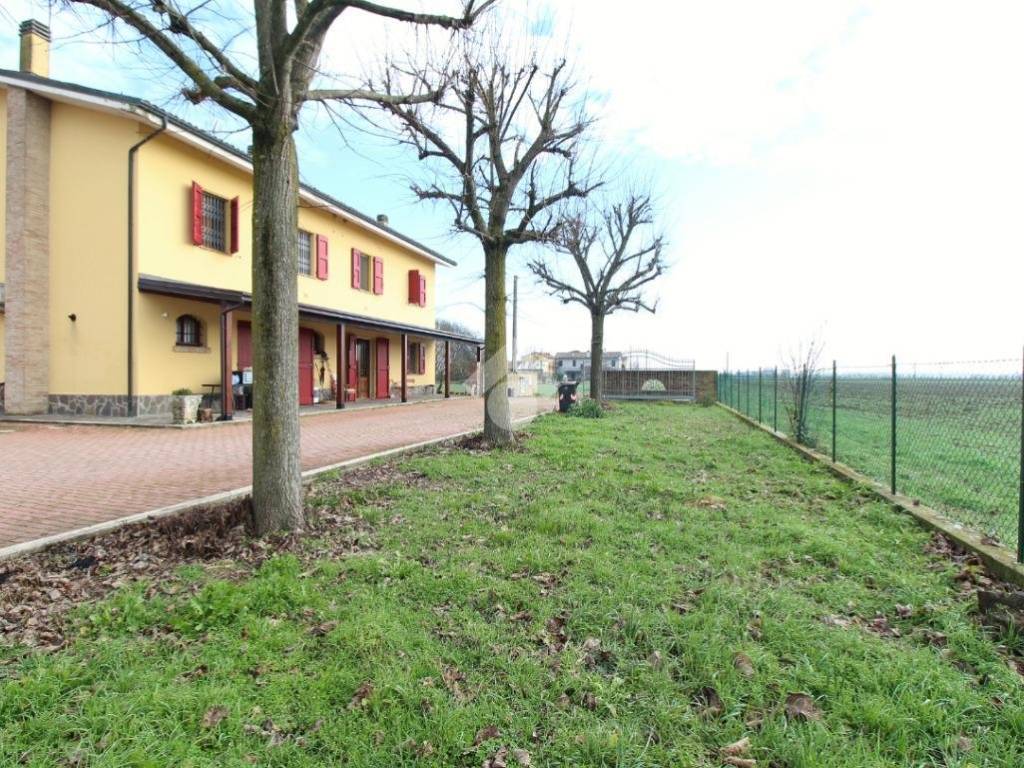 Casa indipendente a San pietro in casale in Via Raveda, 461 - Foto 3