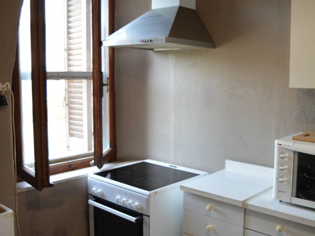 Casa indipendente a Castiglione del lago in Strada Statale del Trasimeno Inferiore - Foto 3