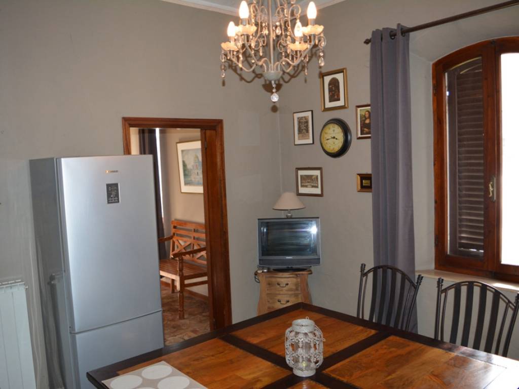 Casa indipendente a Castiglione del lago in Strada Statale del Trasimeno Inferiore - Foto 5