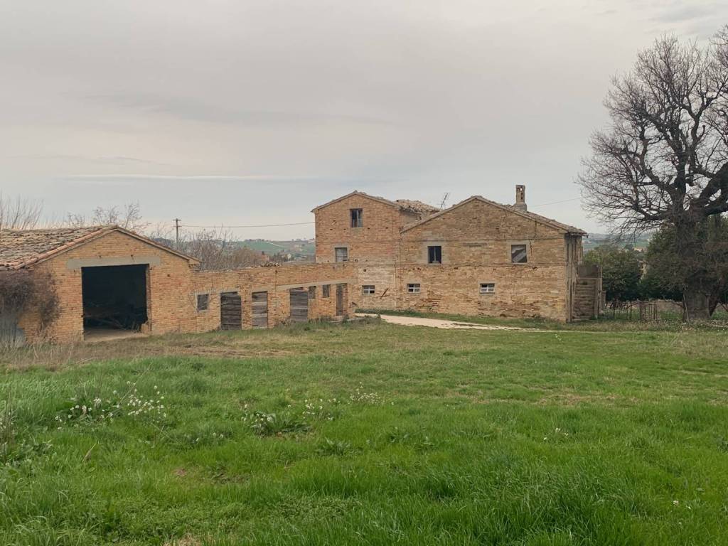 Rustico / casale a Treia in Contrada Bibiano - Foto 2