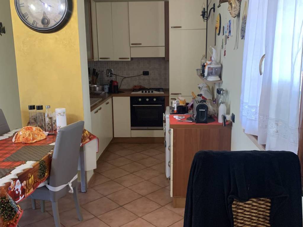 Appartamento a Pomezia in Via dei Castelli Romani - Foto 5