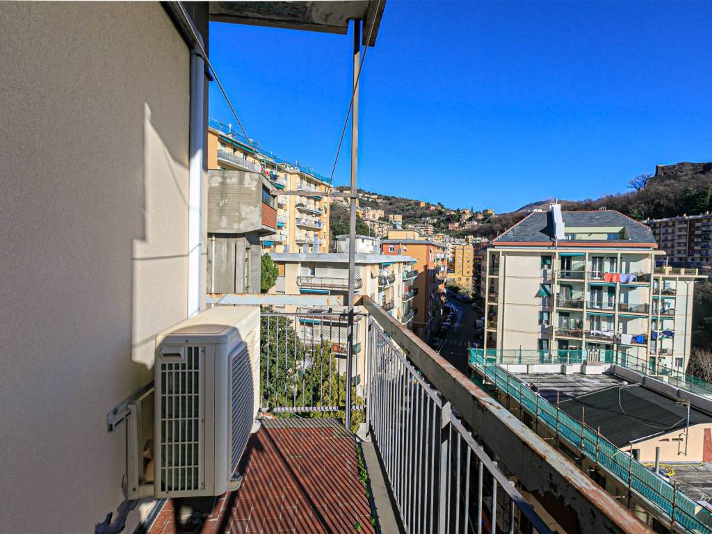 Appartamento a Genova in Via Giovanni Santolini, 14 - Foto 5