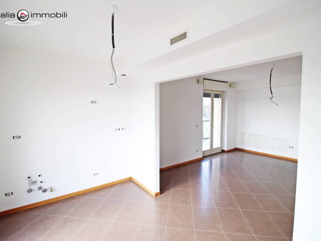 Appartamento a Abbiategrasso in Via Albania - Foto 5
