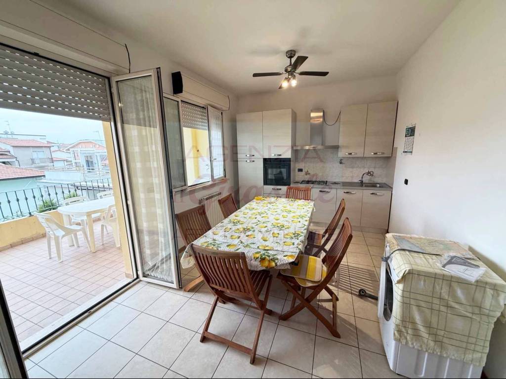 Appartamento a Tortoreto in Via Edmondo De Amicis - Foto 2