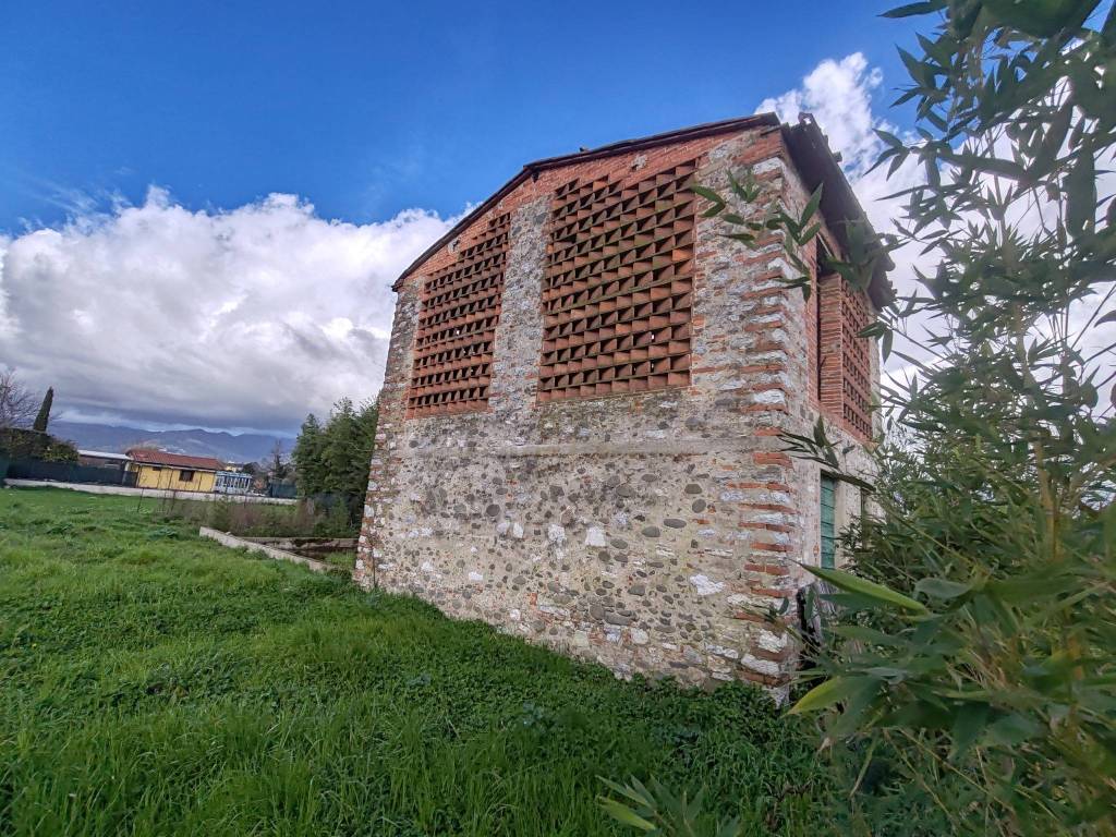 Rustico / casale a Capannori in Via dell'Ave Maria - Foto 2