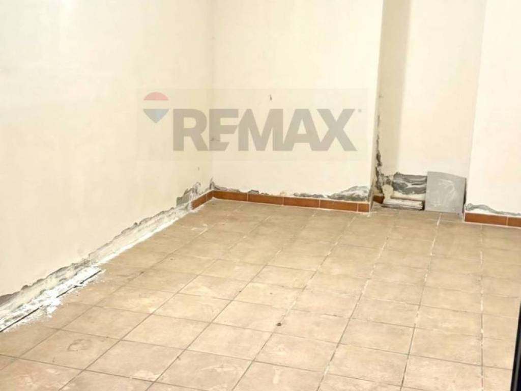 Box / garage a Belpasso in Via Bellini, 23 - Foto 2