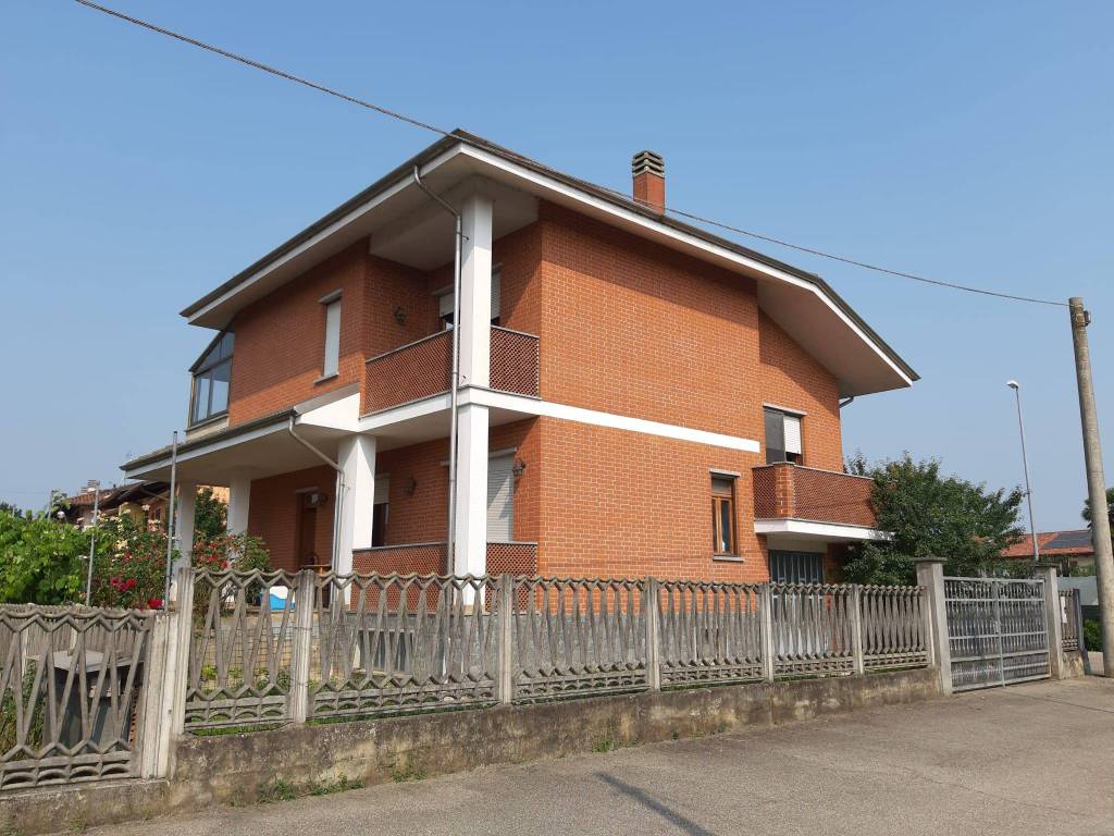 Villa a Carmagnola in Vicolo Robilante - Foto 4