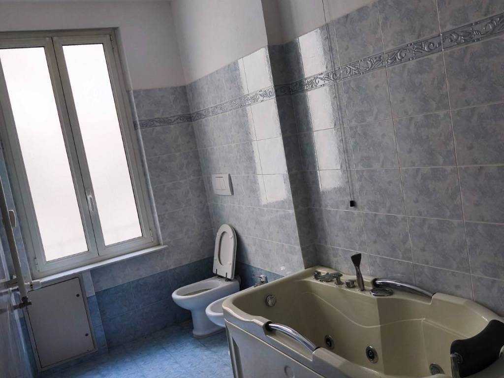Appartamento a Genova in Via Caffa - Foto 4