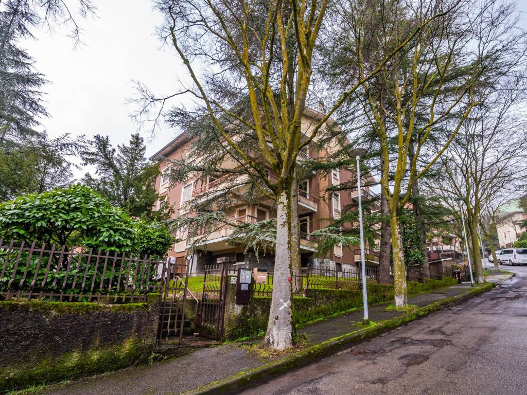 Appartamento a Salsomaggiore terme in Via Massimo d'Azeglio, 22 - Foto 3