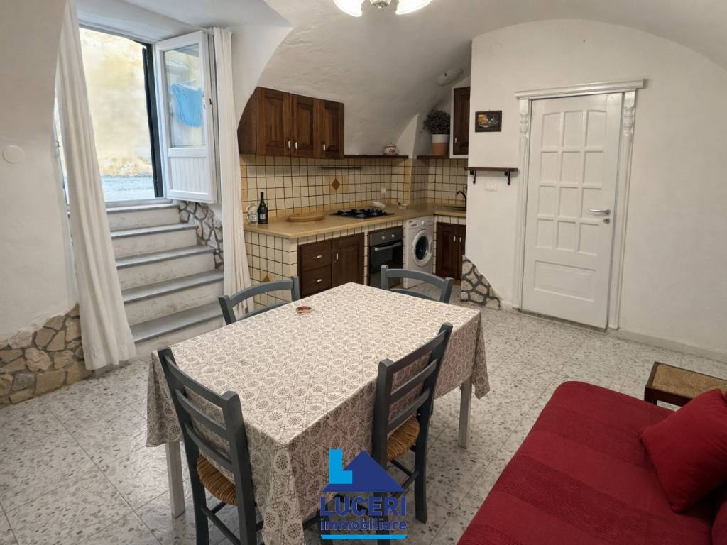 Appartamento a Gallipoli in Via Vincenzo Tafuri - Foto 2