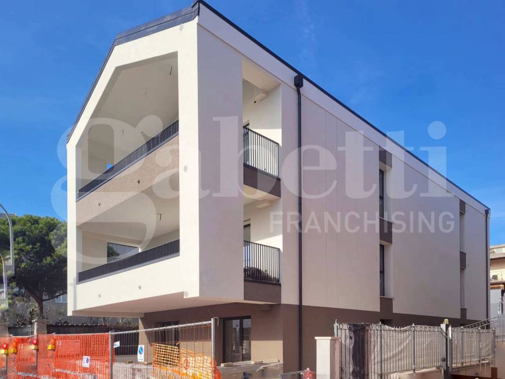 Appartamento a San benedetto del tronto in Via L. Settembrini , 5 - Foto 2