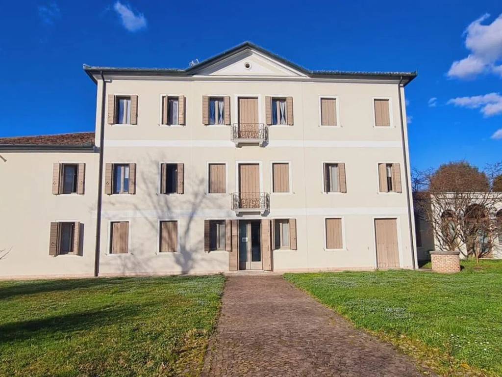 Villa a Mirano in Via Varotara, 57 - Foto 2