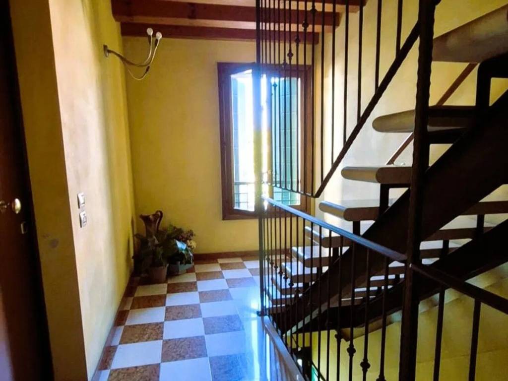 Appartamento a Mirano in Via Barche, 110 - Foto 2