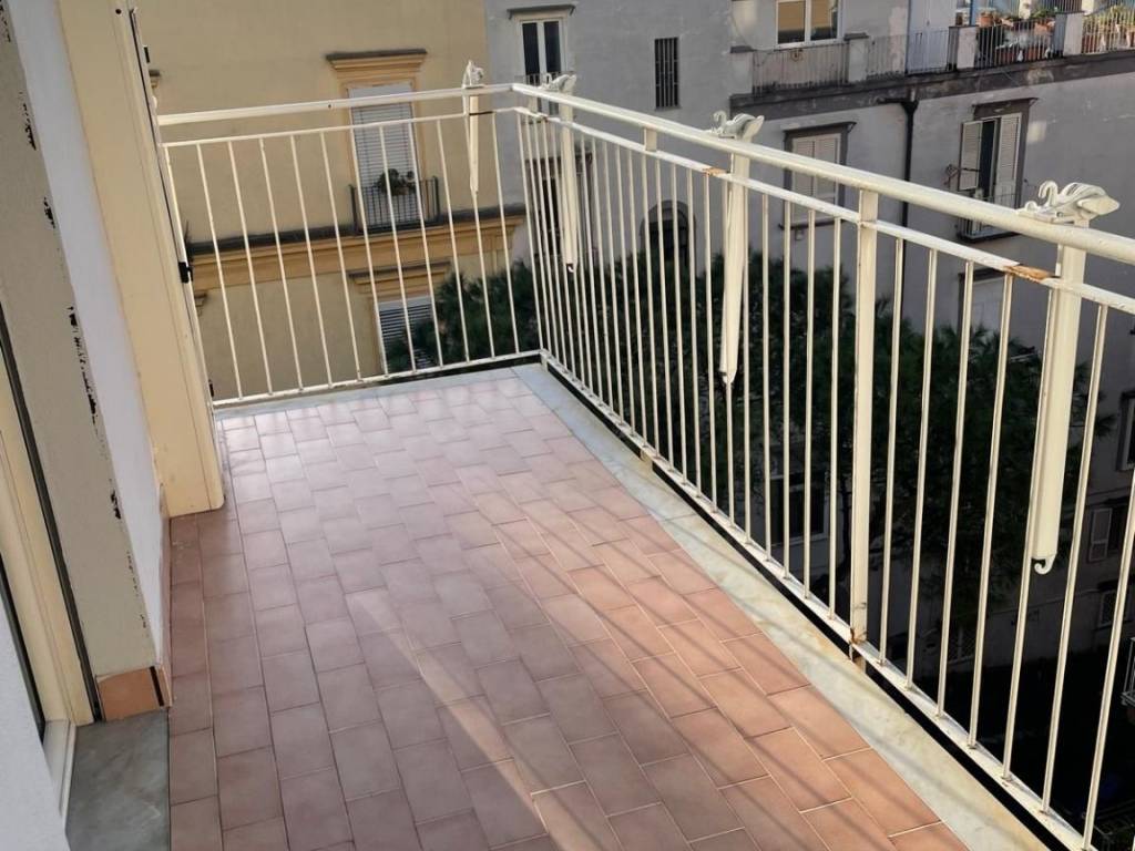 Appartamento a Napoli in Via Domenico Fontana - Foto 3
