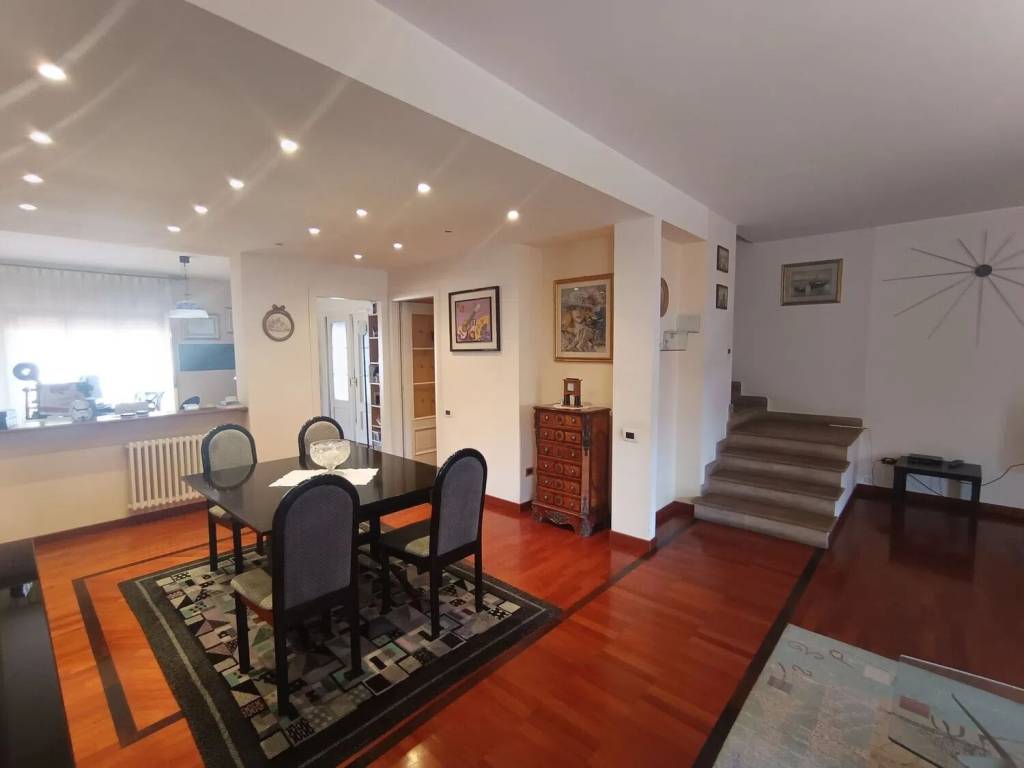 Villa a Giarre in Viale Moro, 51 - Foto 2