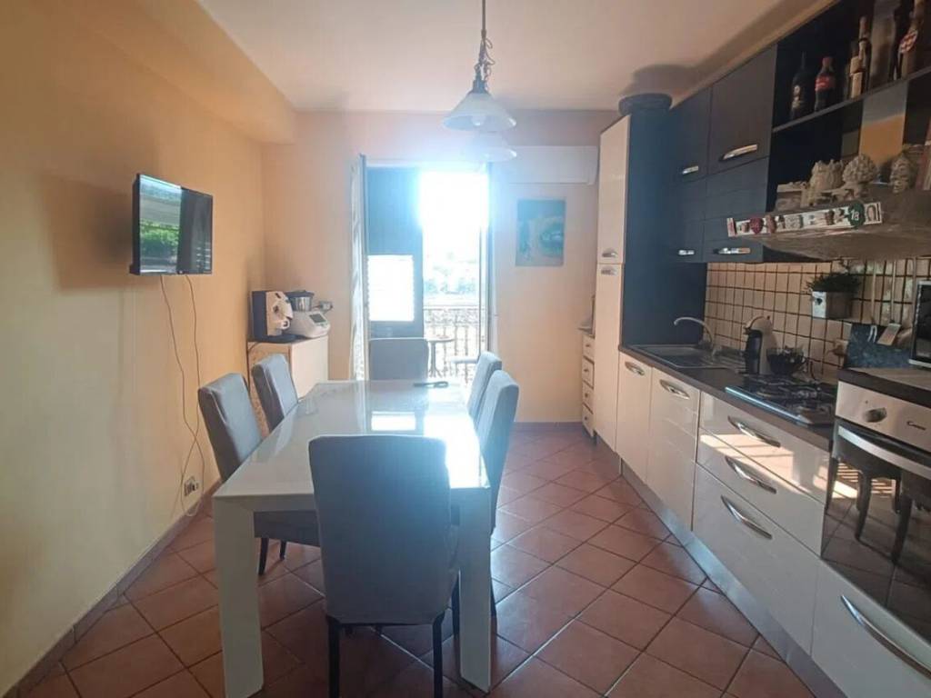 Appartamento a Giarre in Via Luigi Settembrini No Number - Foto 4
