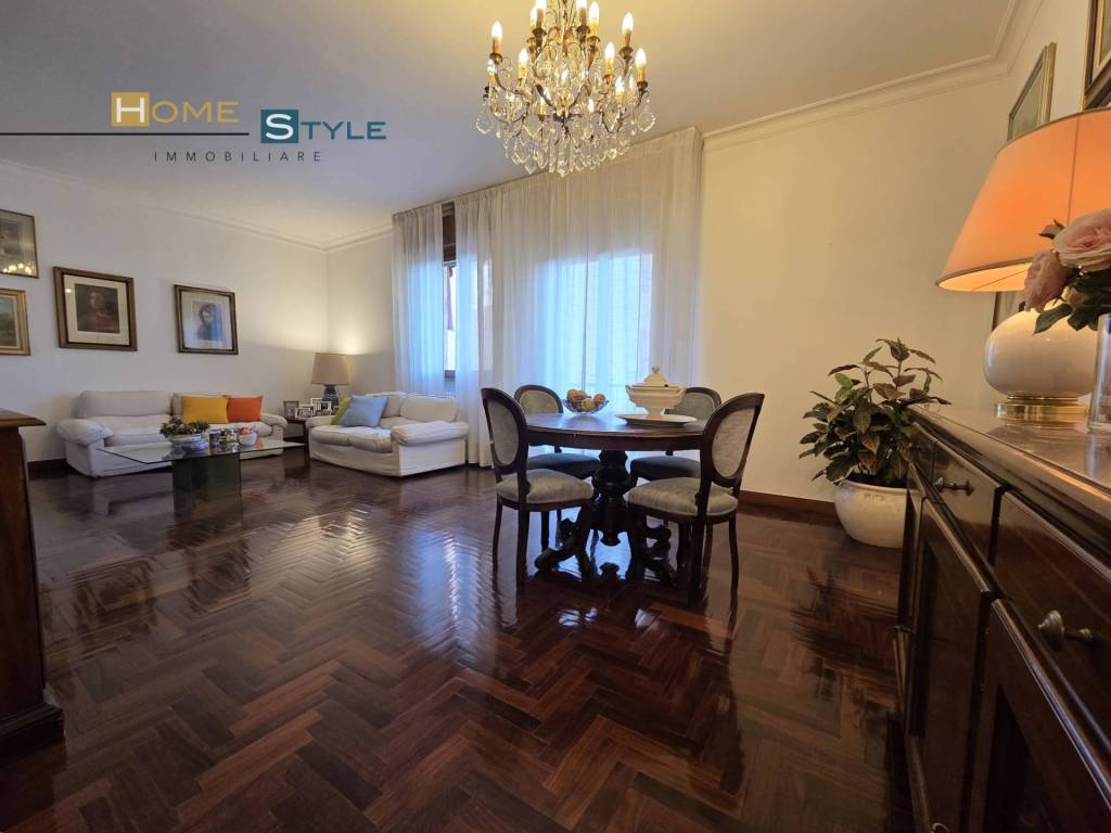 Appartamento a Parma in Viale Duca Alessandro, 9 - Foto 4