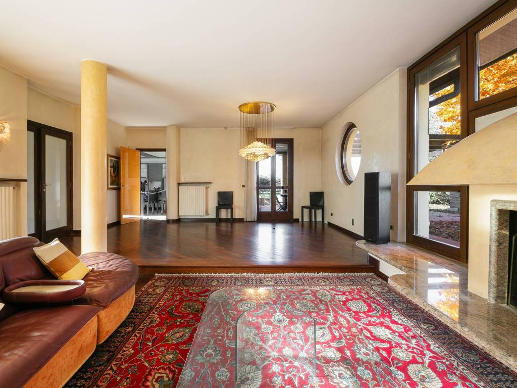 Villa a Besana in brianza in Via Carlo Cattaneo, 15 - Foto 3