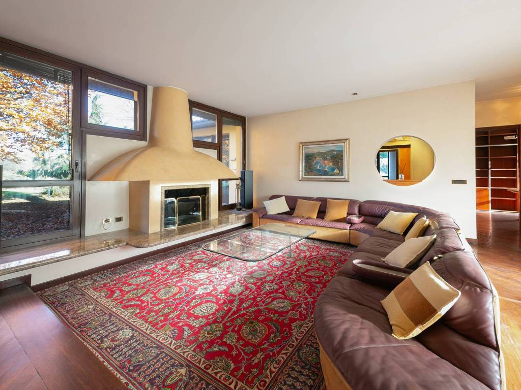 Villa a Besana in brianza in Via Carlo Cattaneo, 15 - Foto 4