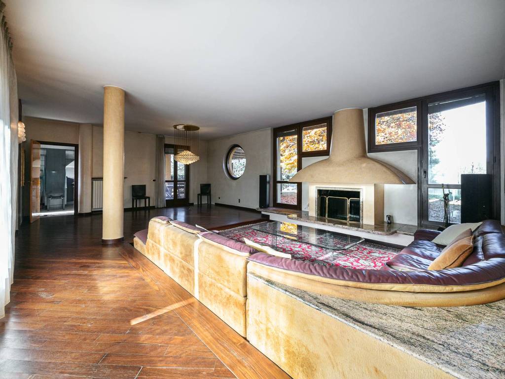 Villa a Besana in brianza in Via Carlo Cattaneo, 15 - Foto 5