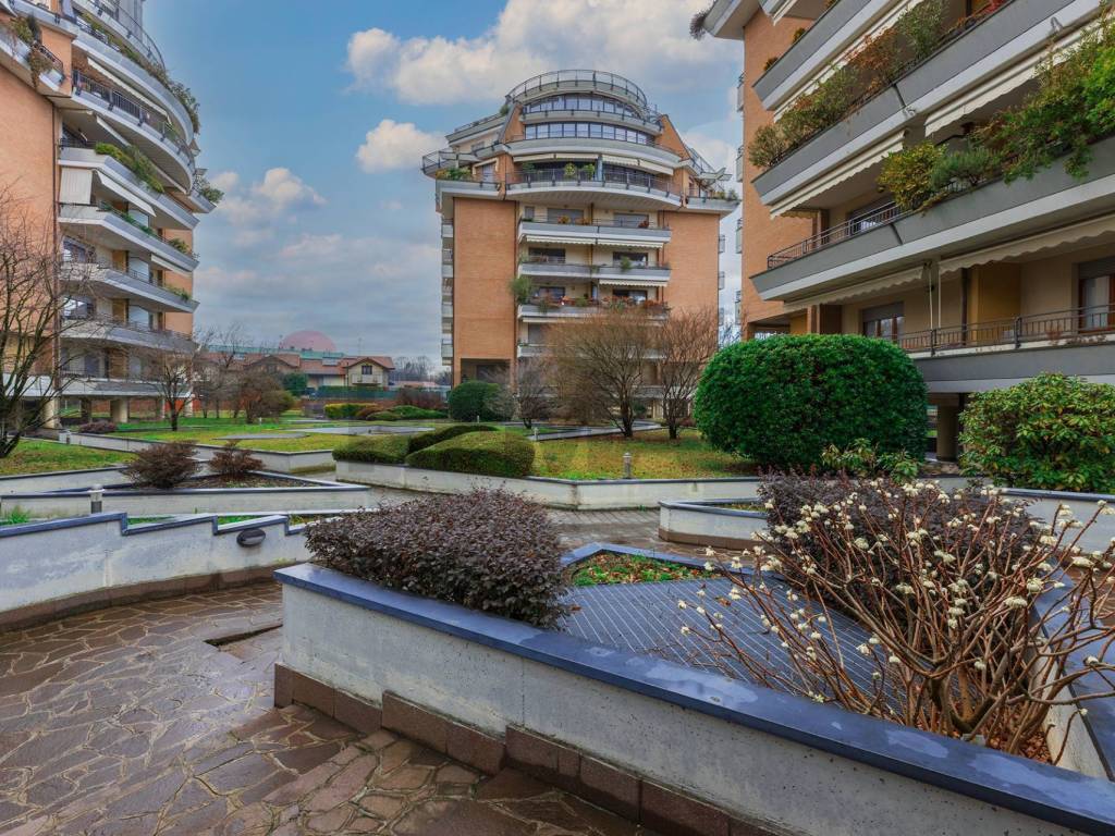 Appartamento a Gallarate in Via Aosta 9 - Foto 2