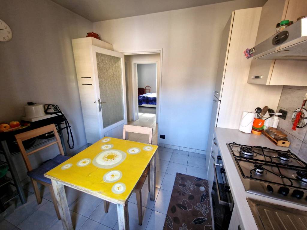 Appartamento a Como in Via Mario Bertolone - Foto 4