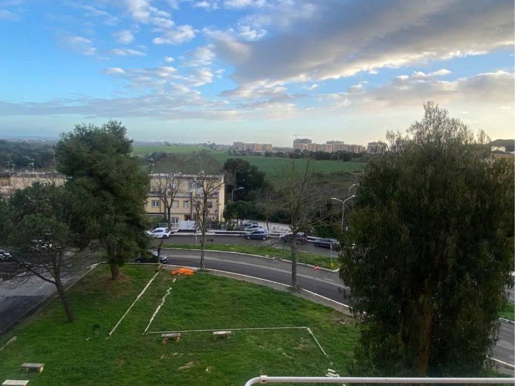 Appartamento a Pomezia in Via Singen - Foto 2